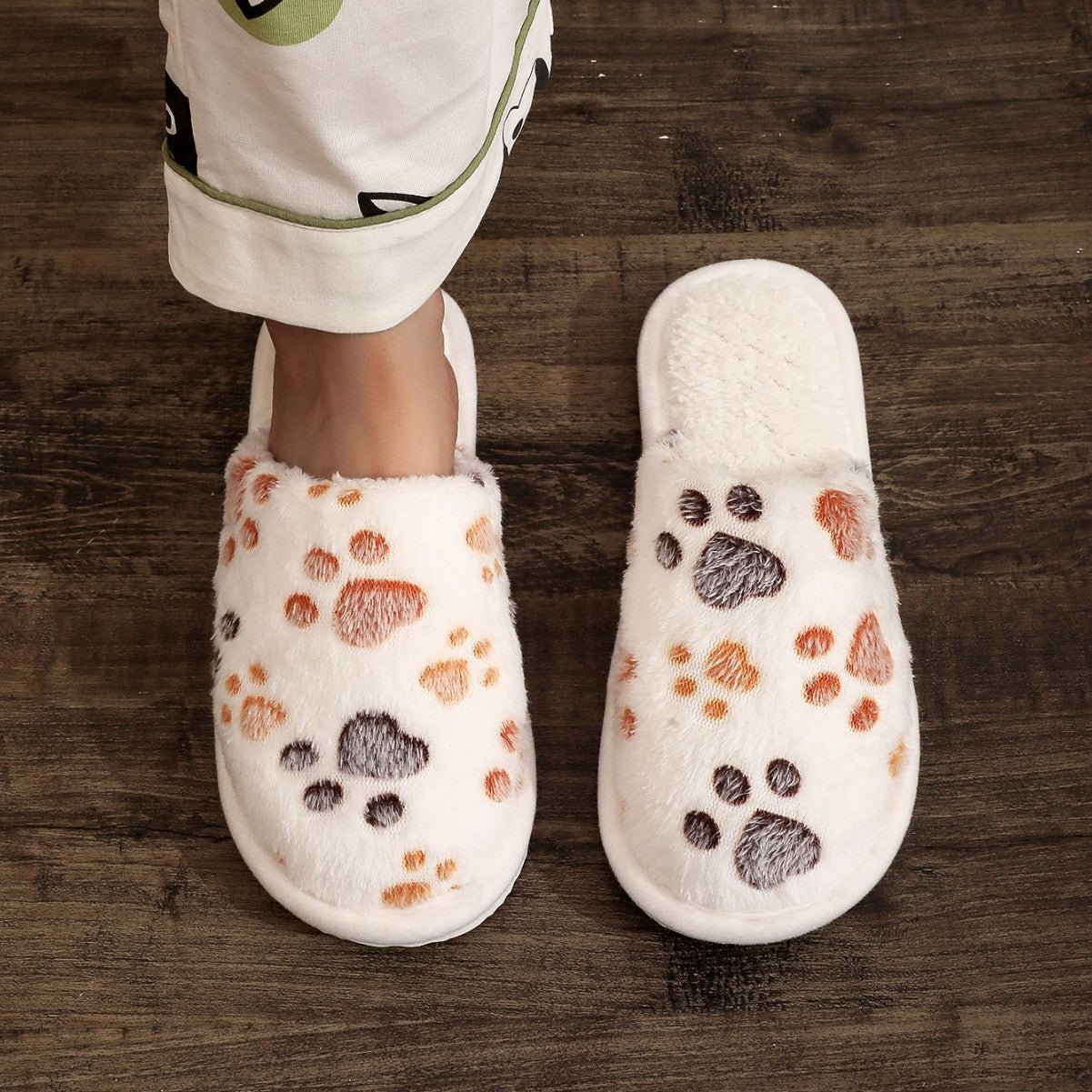 Women's Cartoon Print Versatile Velvet Cotton Slippers
