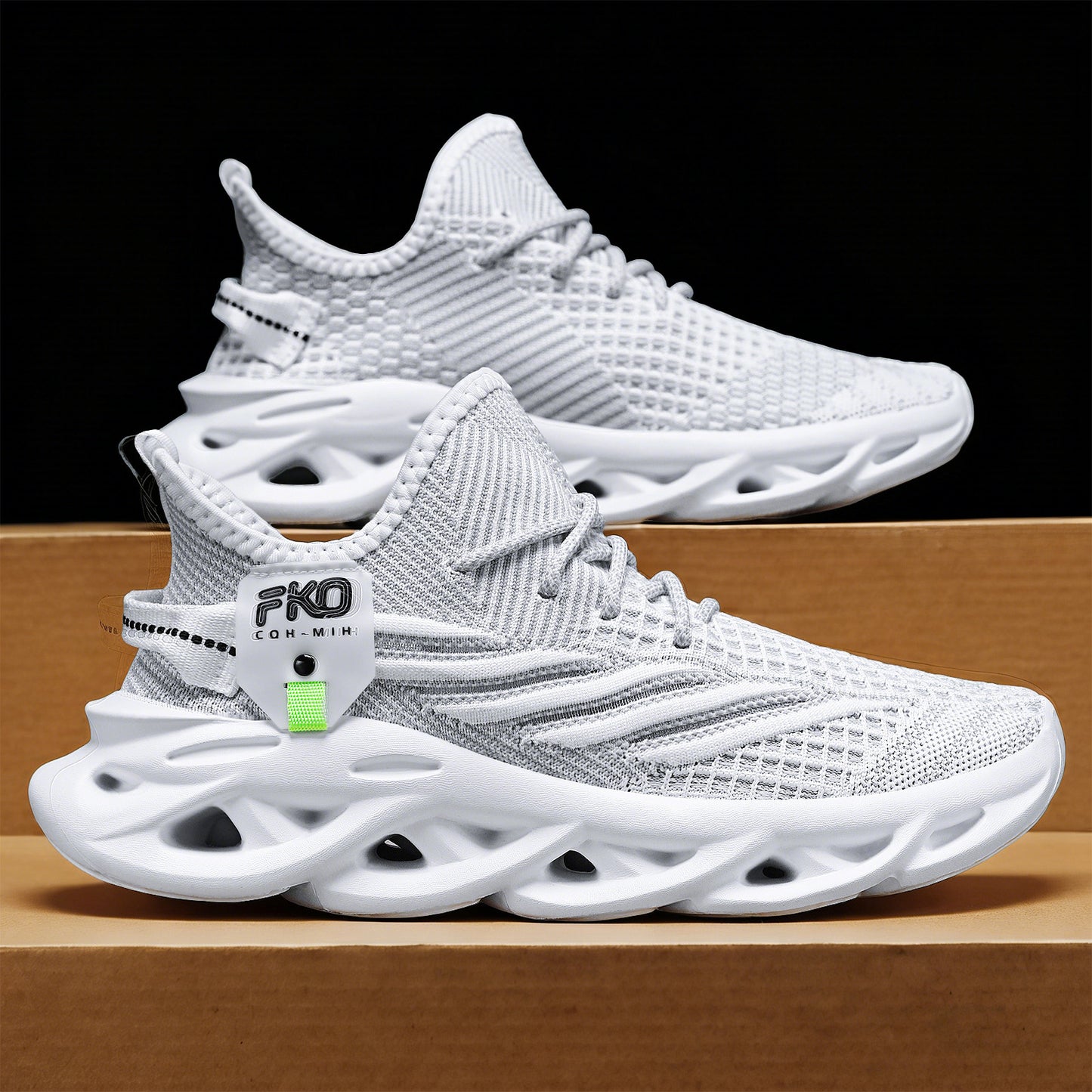 Mens Stylish Versatile Breathable Sneakers With Soft Soles