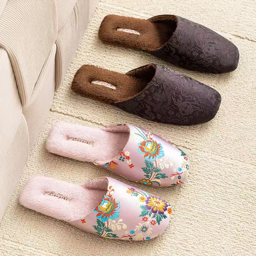 Women's Embroidered Floral Ox-Tendon Sole Plush Slippers